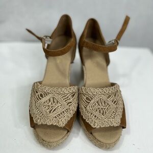 Conchisa wedge platform  sandals, like new, euro size 38, tan color
